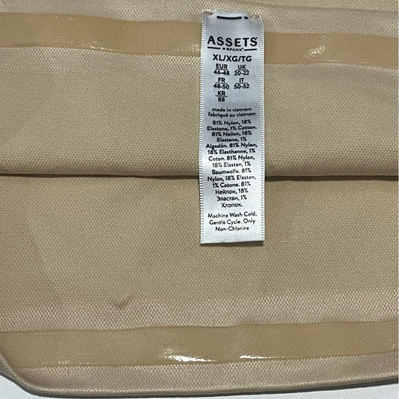 Spanx Assets size XL slimming beige brief NWOT - Picture 3 of 4